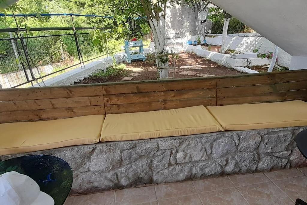 Appartamento Το Σπίτι Της Ελένης Vlachia Esterno foto